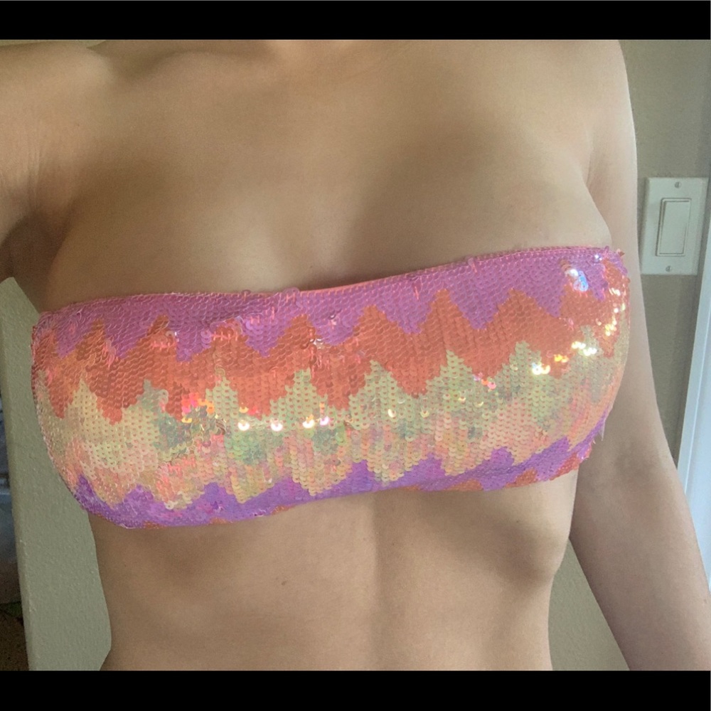 NWT Victoria’s Secret bikini top